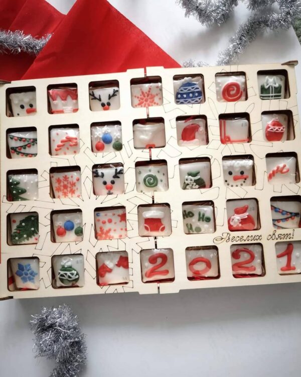 Gingerbread House Advent Calendar SVG | 24 or 35 Days | Laser Cut Gift Box Files - Image 5