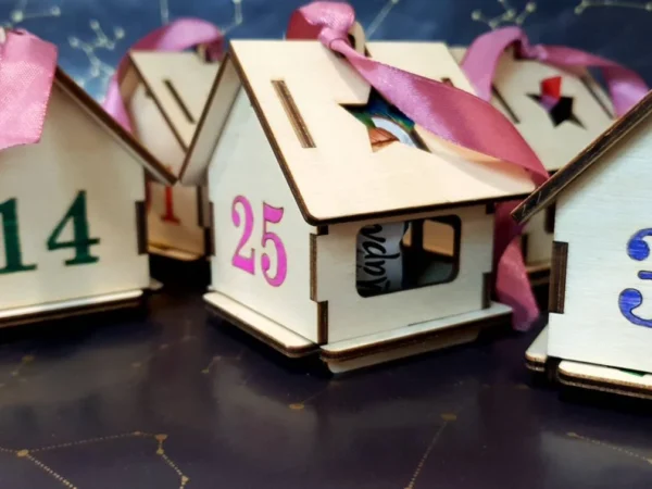 monster house, halloween decoration, halloween box, monster box, halloween garland, Christmas garland, garland lights, wooden box, garland decor, Christmas decoration, party decoration, laser cut file, garland for led